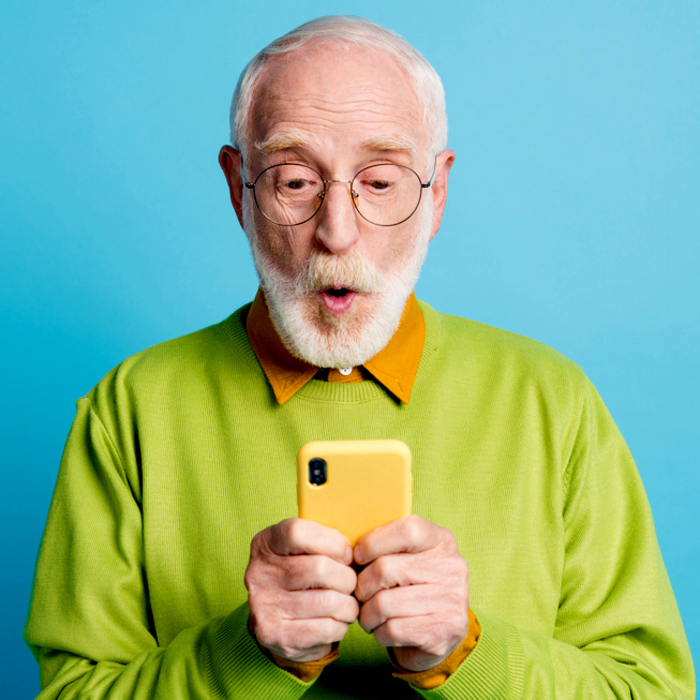 Senioren Smartphone Social Media iStock Deagreez.jpg