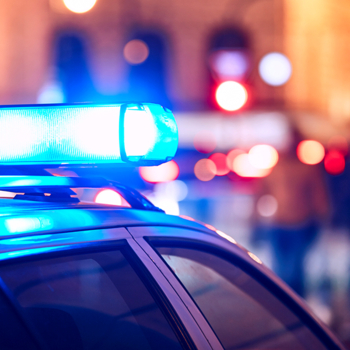 Polizeiauto Blaulicht Nacht iStock Chalabala.jpg