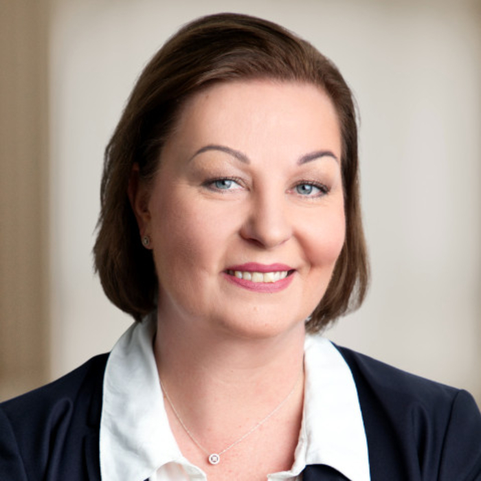 Curata Standortleitung Holzminden Janine Typou.jpg