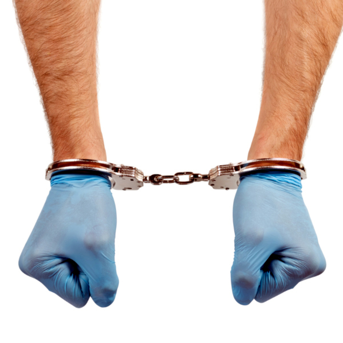 Handschellen Hände Betrug iStock Dmytro Skrypnykov.jpg